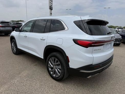 New 2026 Buick Enclave Preferred w/ Super Cruise Package FWD image 7