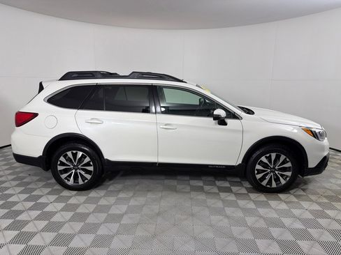 Used 2015 Subaru Outback 2.5i Limited image 4