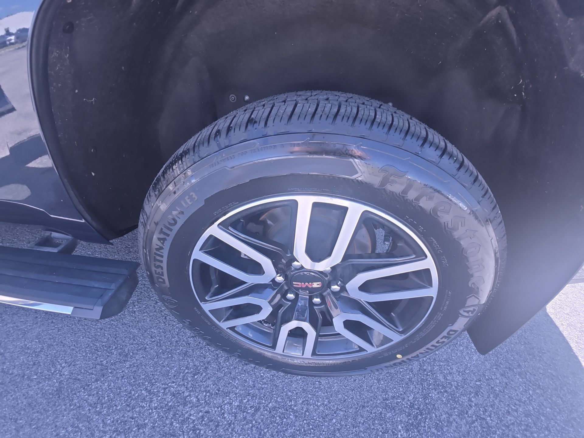 Used 2020 GMC Yukon Denali w/ Denali Ultimate Package AWD/4WD image 34
