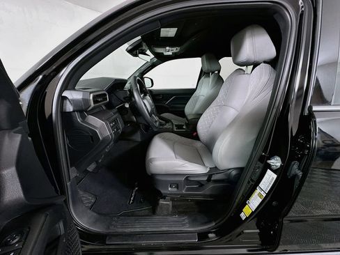 Used 2026 Toyota Tacoma SR5 RWD image 21