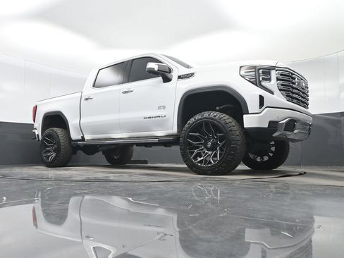 Used 2022 GMC Sierra 1500 Denali AWD/4WD image 32