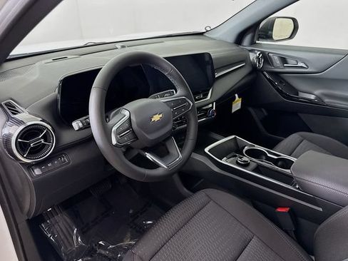 New 2026 Chevrolet Equinox LT w/ Safety and Technology Package AWD/4WD image 11
