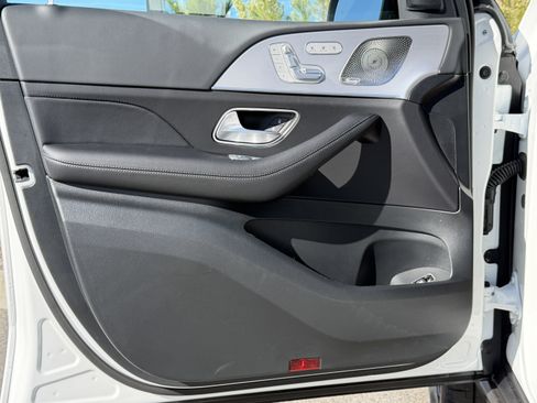 New 2026 Mercedes-Benz GLS 450 4MATIC image 16