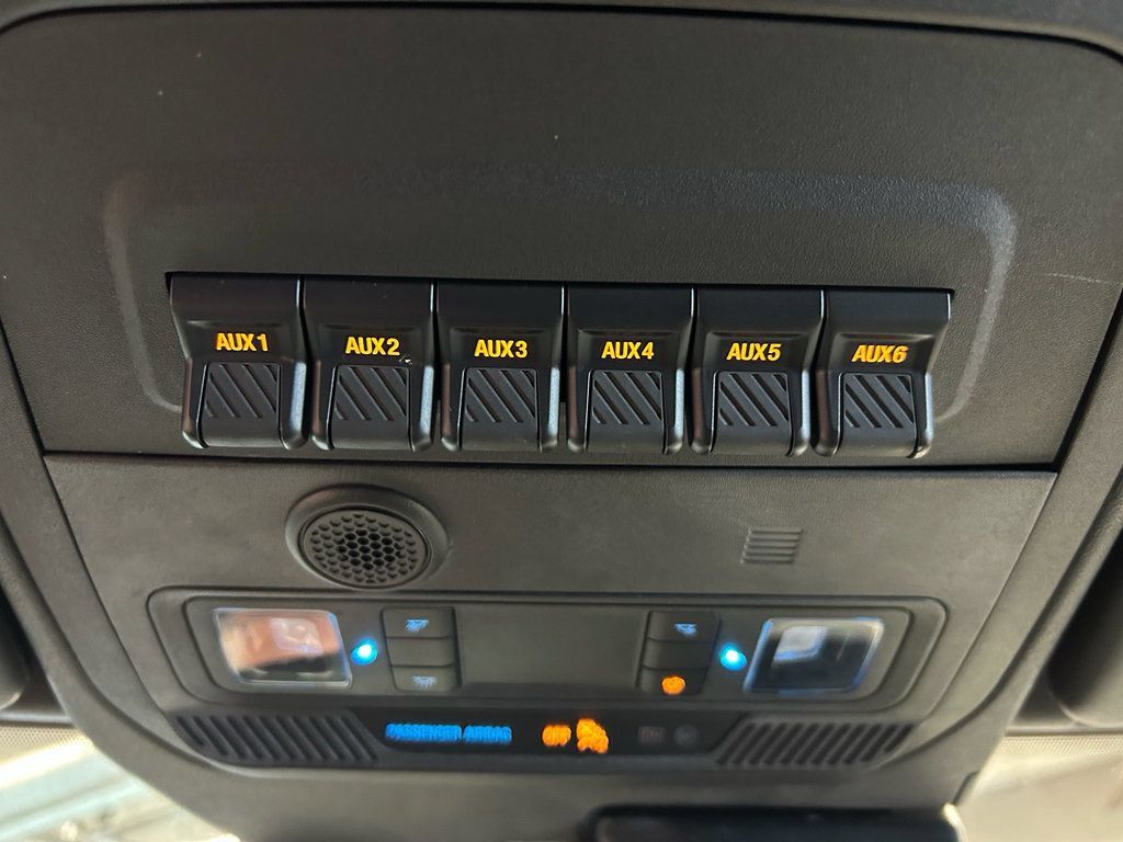 Used 2022 Ford Bronco Black Diamond AWD/4WD image 18