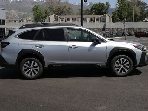New 2025 Subaru Outback Premium image 2
