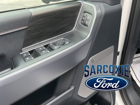 New 2025 Ford F150 Lariat w/ Equipment Group 501A Mid image 9