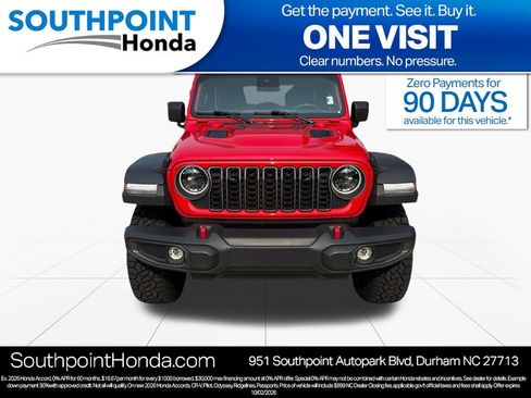 Used 2025 Jeep Wrangler Unlimited Rubicon AWD/4WD image 2