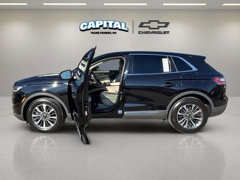 Used 2023 Lincoln Nautilus Standard w/ Premium Package image 13