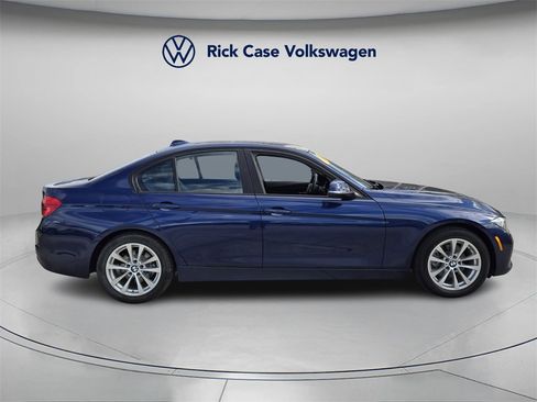 Used 2017 BMW 320i Sedan image 3