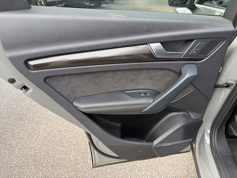 Used 2020 Audi SQ5 Premium Plus w/ Premium Plus Package image 14