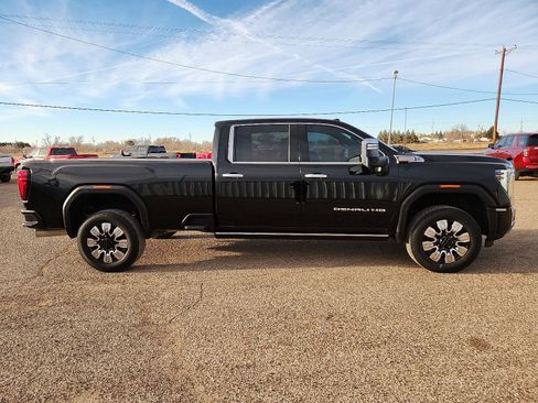 Used 2024 GMC Sierra 3500 Denali w/ Technology Package image 5