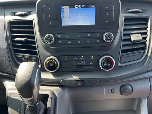 New 2025 Ford Transit 250 148 Medium Roof image 33