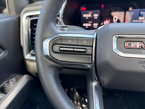 Used 2024 GMC Canyon Elevation w/ Elevation Premium Package AWD/4WD image 14