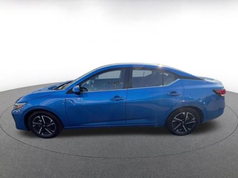 Used 2025 Nissan Sentra SV image 9