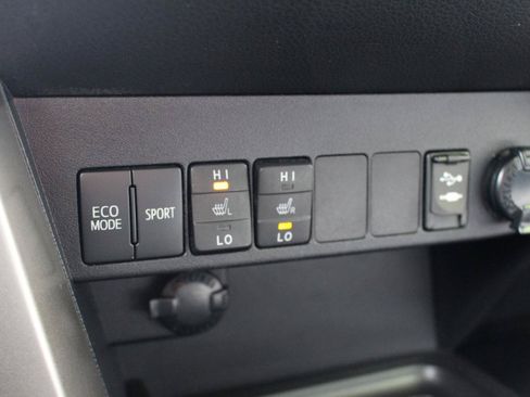 Used 2014 Toyota RAV4 Limited w/ Technology Package AWD/4WD image 25