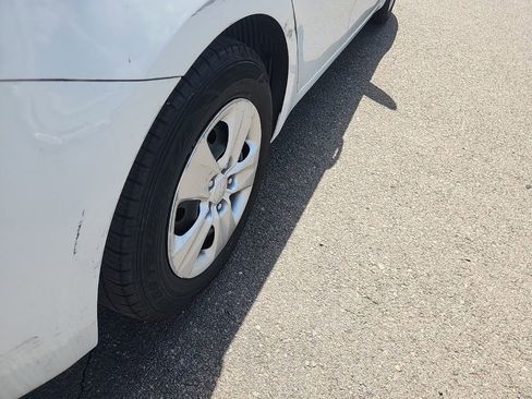 Used 2016 Kia Forte LX FWD image 14