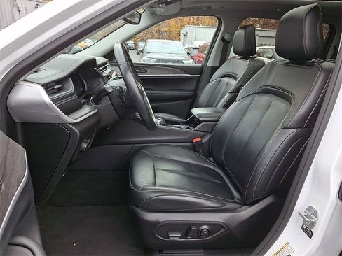 Used 2021 Jeep Grand Cherokee L Limited image 15