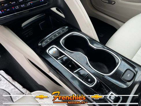 Used 2023 Buick Envision Avenir AWD/4WD image 21