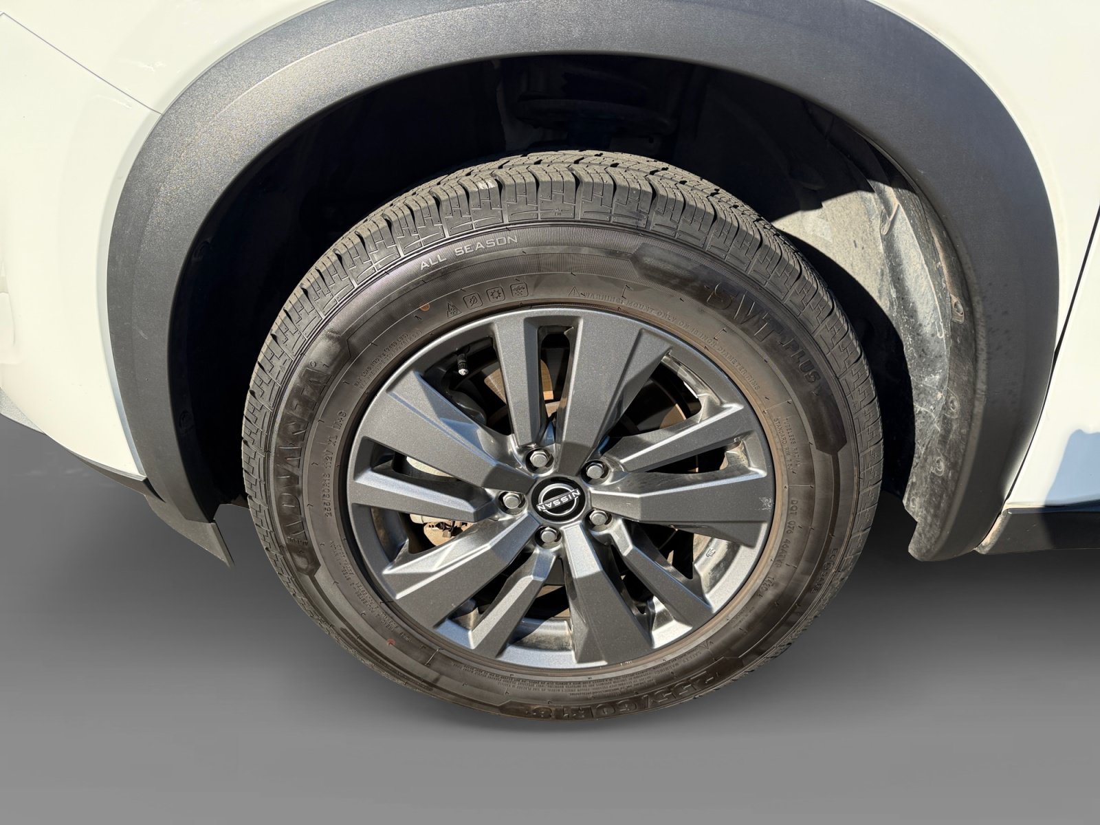 Used 2025 Nissan Pathfinder SV FWD image 9