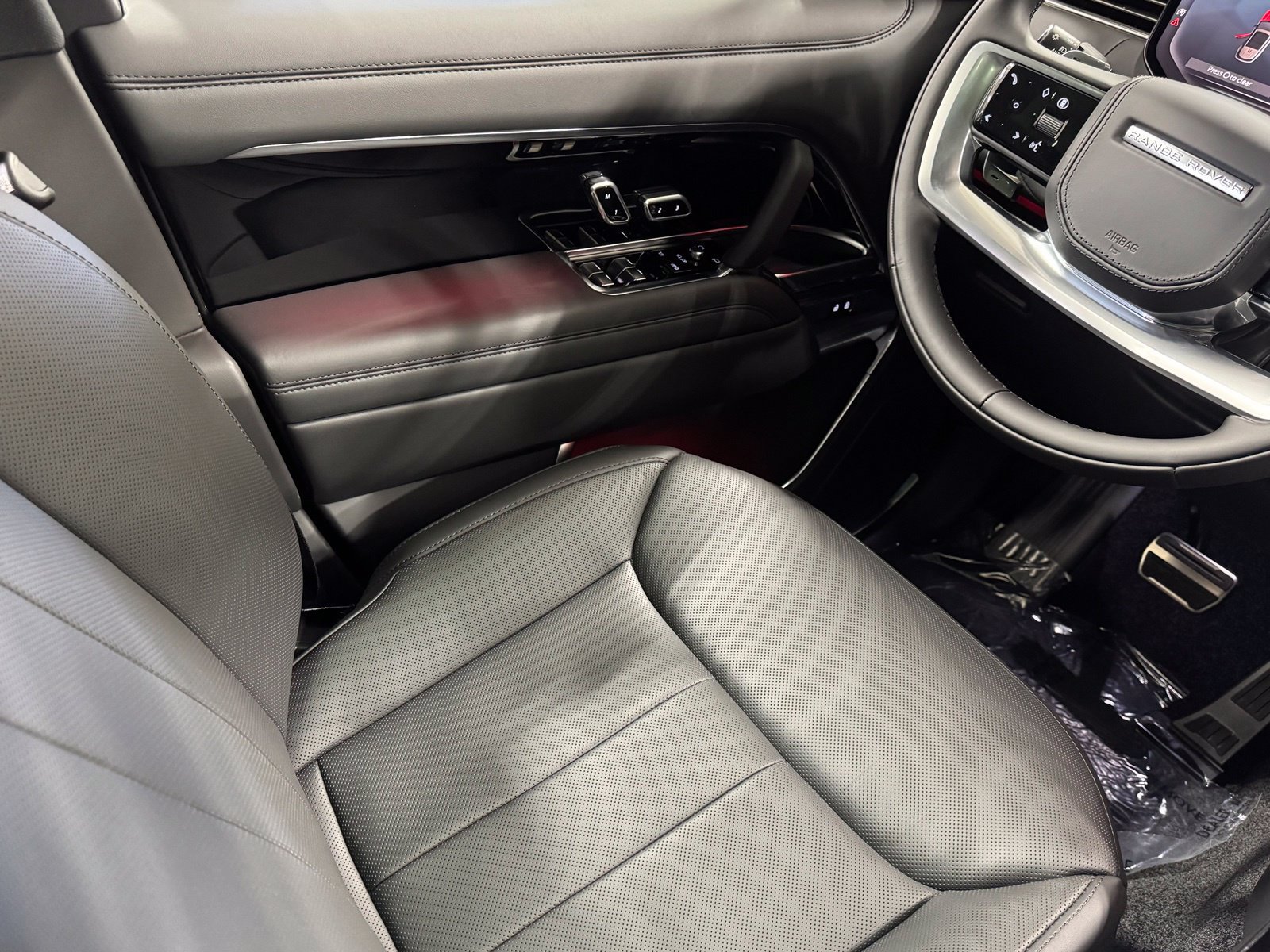 New 2026 Land Rover Range Rover SE AWD/4WD image 37
