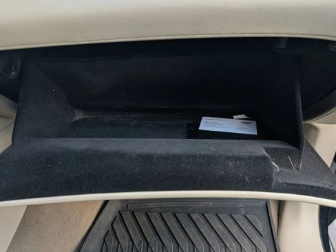 Used 2017 Cadillac Escalade Premium Luxury image 41