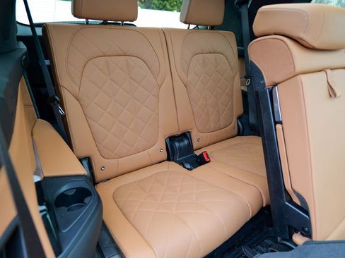 Used 2023 BMW X7 xDrive40i w/ M Sport Package image 40