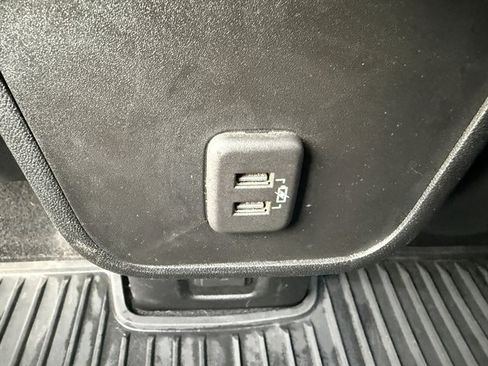 Used 2019 Chevrolet Equinox LT image 23