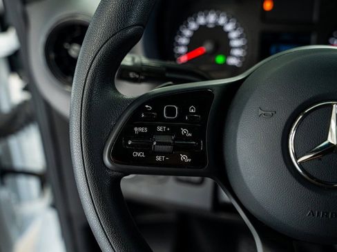 Used 2023 Mercedes-Benz Sprinter 3500 image 29