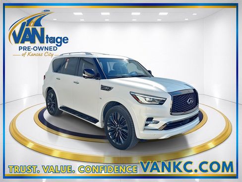 Used 2020 INFINITI QX80 Luxe w/ Edition 30 Package image 3