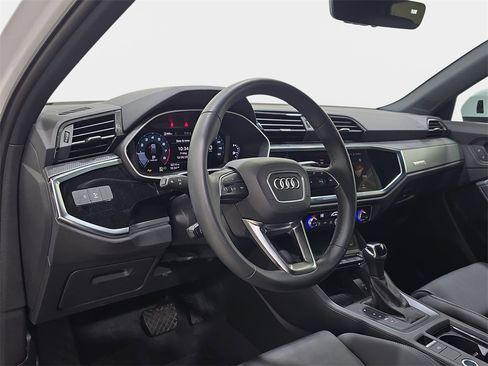 Certified 2025 Audi Q3 2.0T Premium w/ Convenience Package image 15