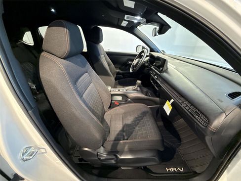 New 2025 Honda HR-V Sport image 25