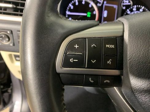 Used 2023 Lexus GX 460 Premium w/ Premium Package image 23