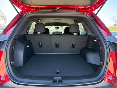 New 2026 Chevrolet Equinox LT image 10