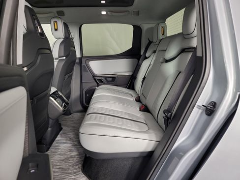 Used 2023 Rivian R1T Adventure image 21