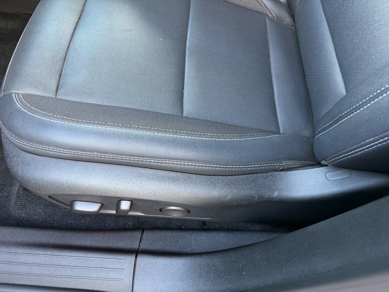 Used 2024 Chevrolet Equinox EV LT AWD/4WD image 27