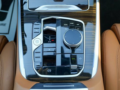 Used 2024 BMW X7 xDrive40i w/ Premium Package AWD/4WD image 58