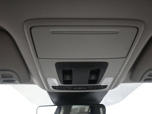 Certified 2024 Honda Pilot Touring image 18