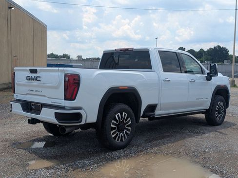 New 2026 GMC Sierra 2500 Denali Ultimate AWD/4WD image 6
