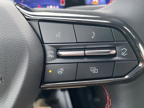 Used 2024 Chevrolet Equinox EV RS image 27