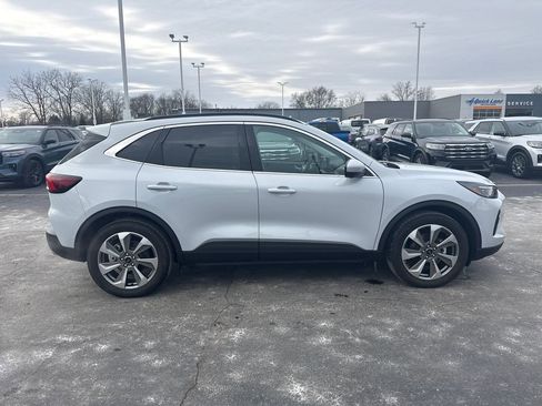 Used 2025 Ford Escape Platinum w/ Premium Technology Package image 6