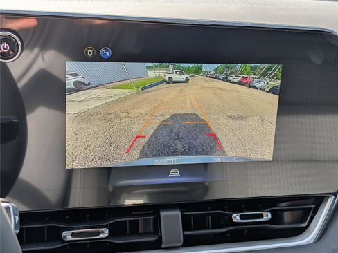 New 2026 Chevrolet Equinox LT FWD image 30