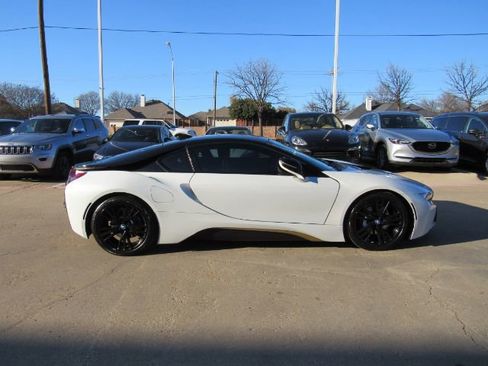 Used 2014 BMW i8 image 7