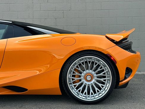Used 2025 McLaren 750S Spider RWD image 8