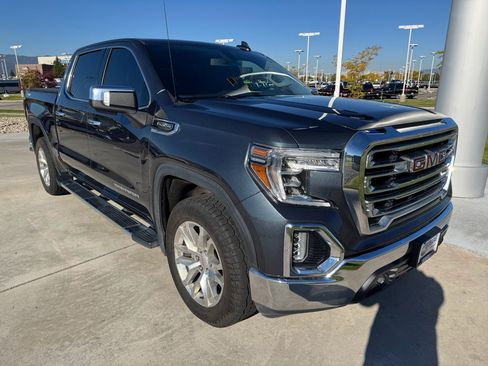 Used 2020 GMC Sierra 1500 SLT w/ SLT Premium Package image 3