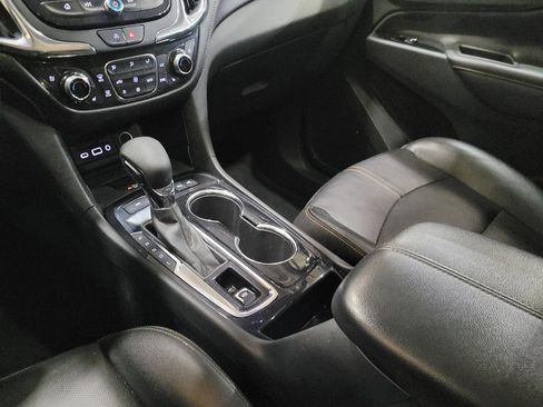 Used 2022 Chevrolet Equinox Premier AWD/4WD image 26