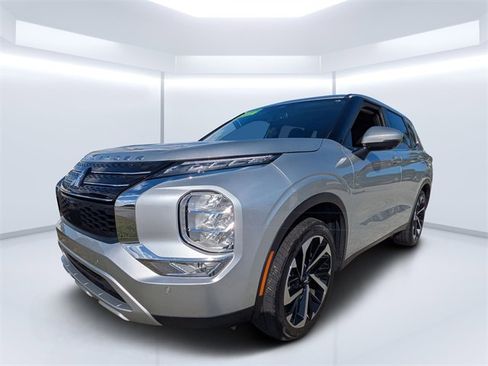 Used 2024 Mitsubishi Outlander FWD image 7