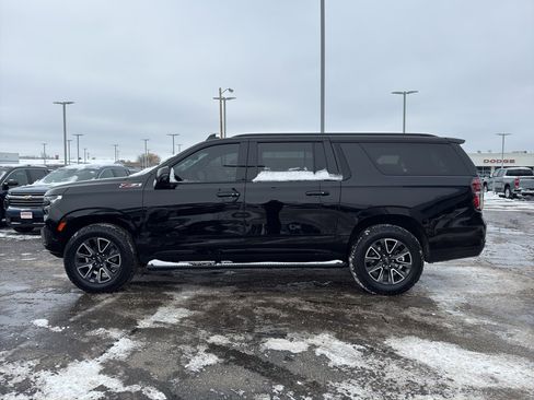 Certified 2023 Chevrolet Suburban Z71 w/ Luxury Package image 6