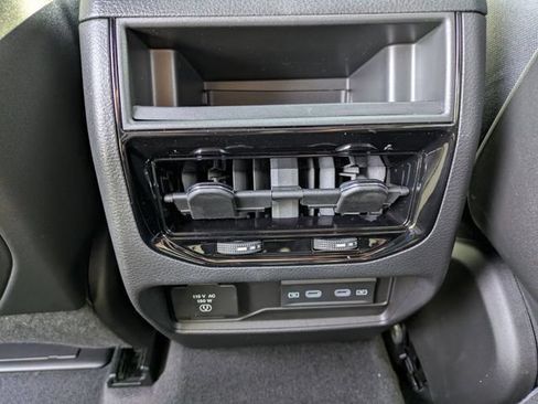 New 2026 Jeep Grand Cherokee Altitude AWD/4WD image 31