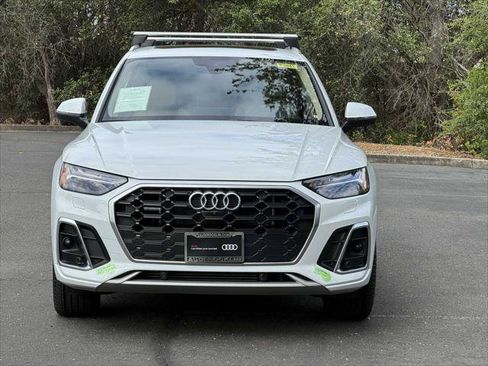 Certified 2023 Audi Q5 e Prestige AWD/4WD image 9