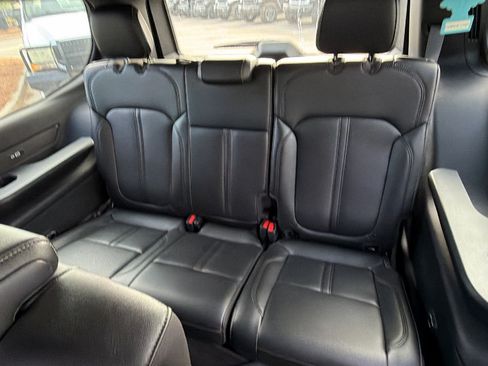 Certified 2025 Jeep Wagoneer 4WD w/ Convenience Group I image 26